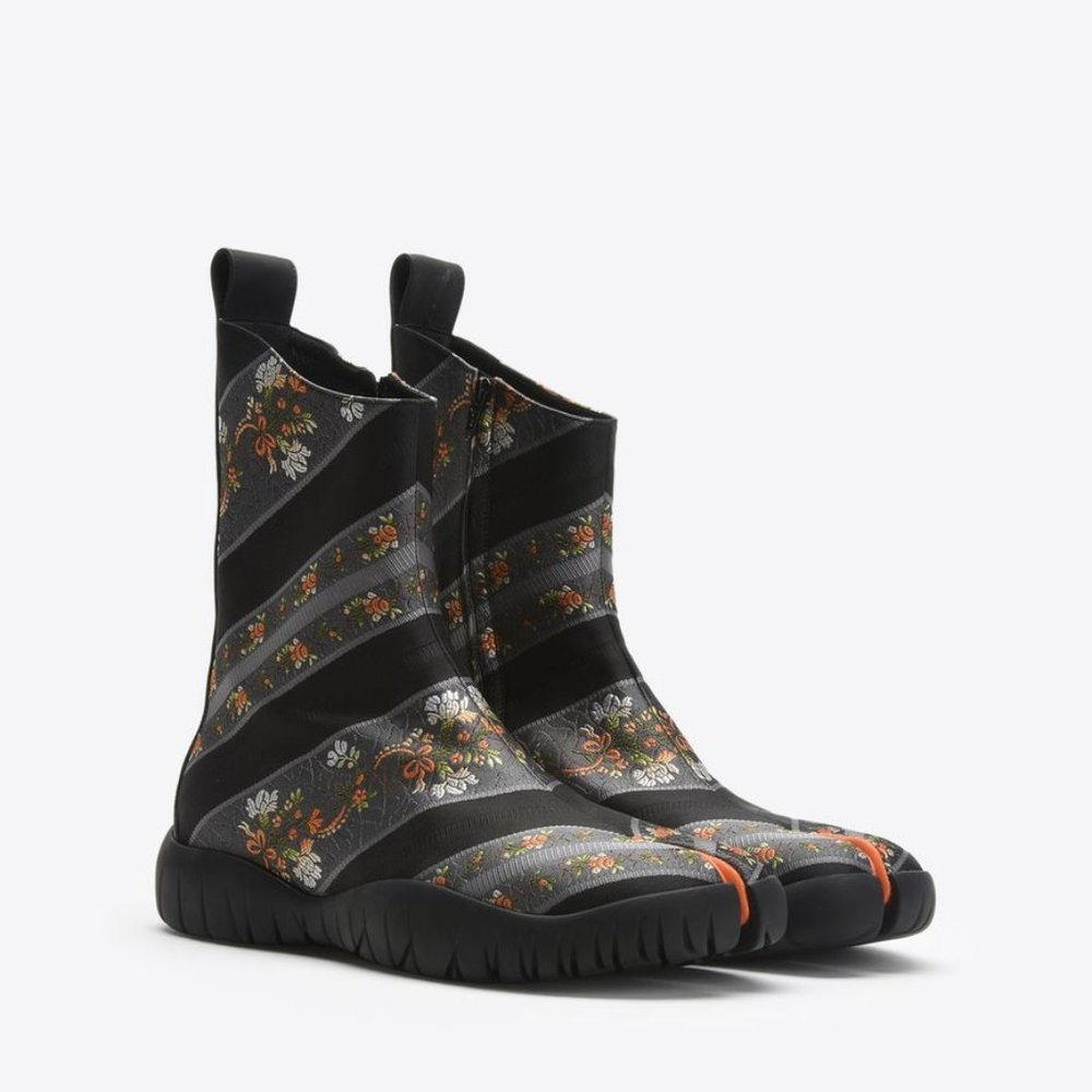 BRAND NEW Margiela Floral Scuba 'Tabi' Boots